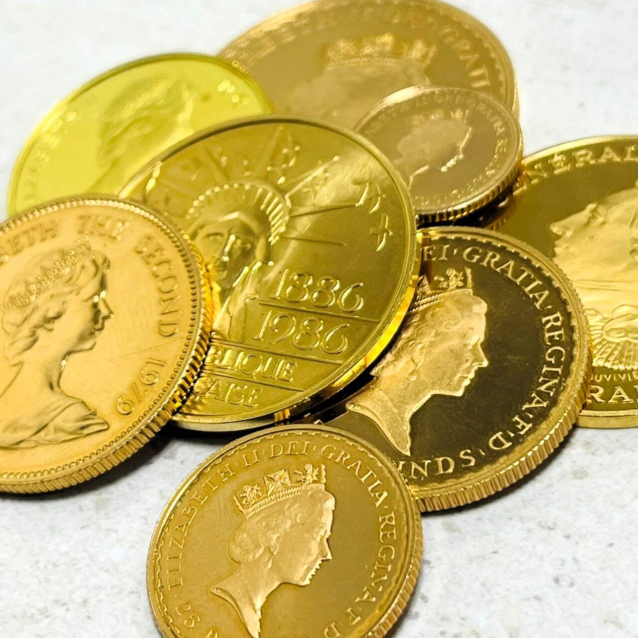 24金(K24) 海外金貨 エリザベス金貨 メープルリーフ金貨